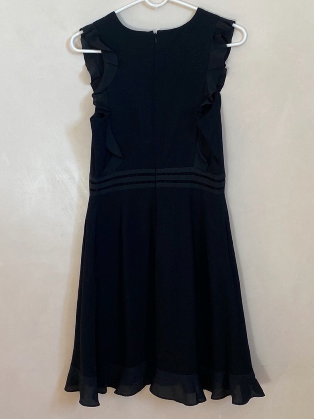 Banana Republic Black Ruffle Trim Fit & Flare Dress Size 10 NWT Cocktail Career - Picture 4 of 9